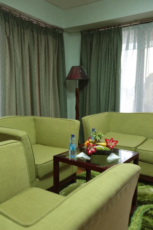 Rahnile Hotel Bahir Dar Bagian luar foto