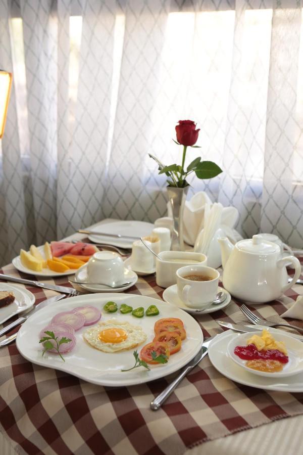 Rahnile Hotel Bahir Dar Bagian luar foto